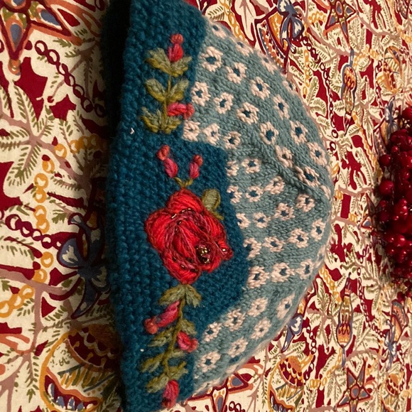 Sundance Accessories - Teal rosebud